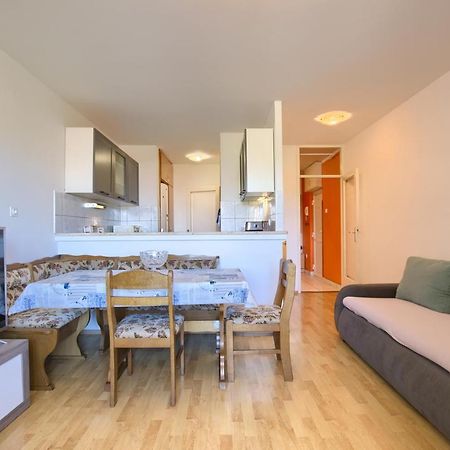 Apartment Stefan Pula Bagian luar foto
