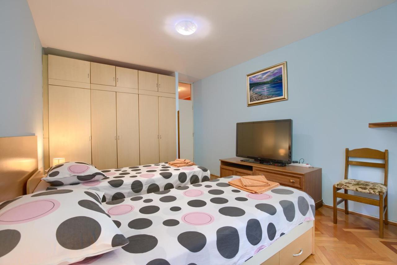 Apartment Stefan Pula Bagian luar foto