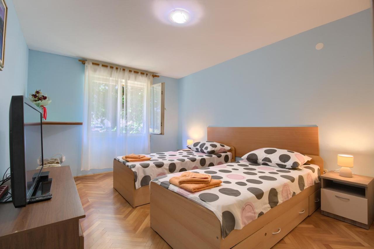Apartment Stefan Pula Bagian luar foto